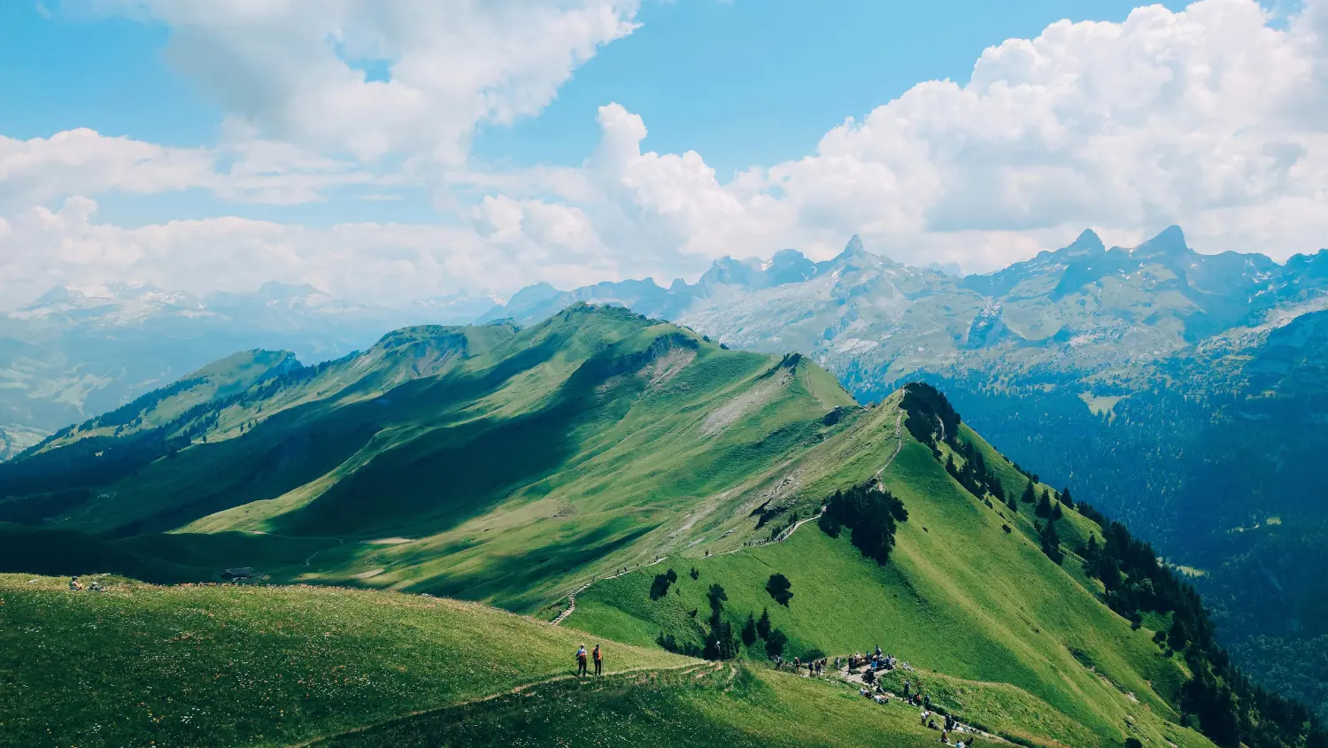 Ruta de cresta del Stoos: itinerario, remontes y consejos (Klingenstock–Fronalpstock)