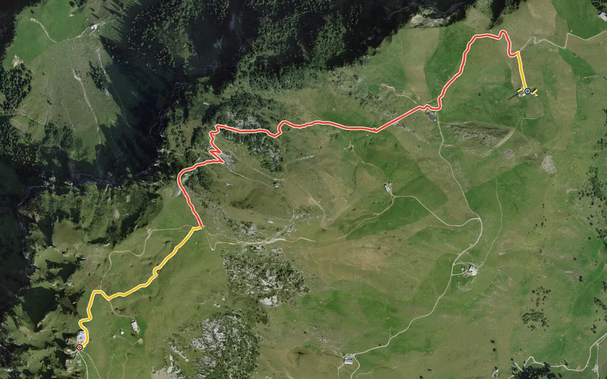 Vista aerea con il percorso tracciato: Salita dalla stazione intermedia al Fronalpstock
