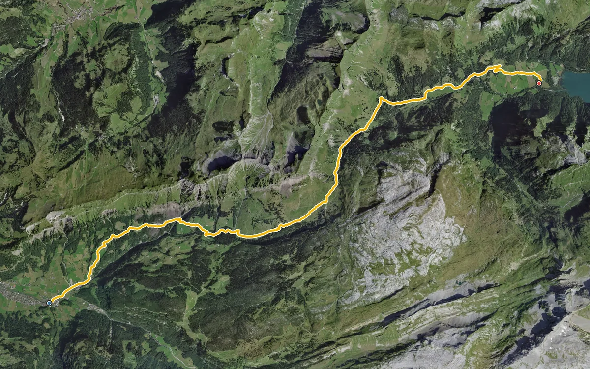 Vista aerea con il percorso tracciato: Per il Pragel da Muotathal al Klöntal