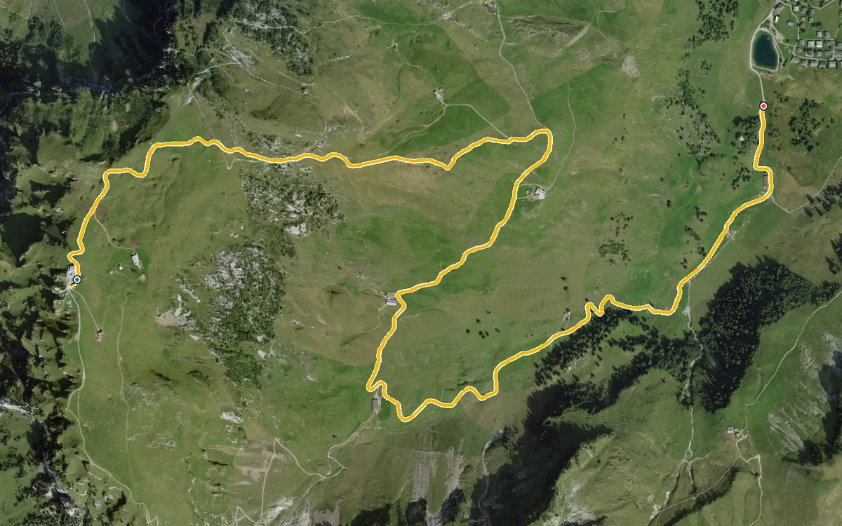 Vista aerea con il percorso tracciato: Dalla vetta del Fronalpstock in discesa a Morschach