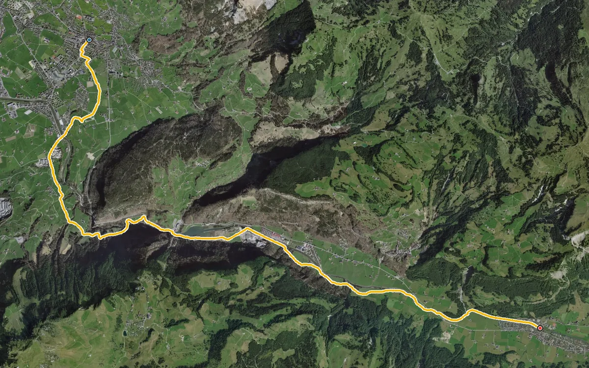 Vista aerea con il percorso tracciato: Da Svitto a Muotathal lungo la valle della Muota